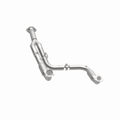 Magnaflow 11-15 Chevrolet Silverado 2500 HD 6.0L Direct Fit Converter Magnaflow