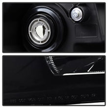 Load image into Gallery viewer, Xtune Chevy Silverado 07-13 Crystal Headlights Black Smoked HD-JH-CS07-AM-BSM SPYDER