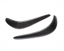 Load image into Gallery viewer, VR Aero 13-17 SRT Viper Carbon Fiber Upper Front Bumper Canard Pair