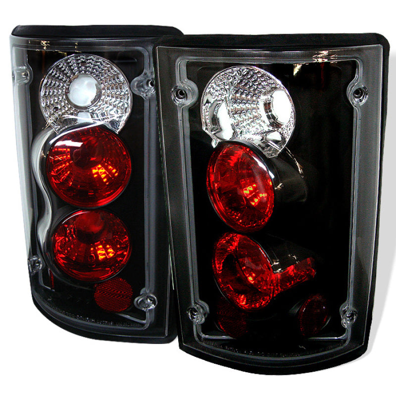 Spyder Ford Excursion 00-06/Econoline 150/250/350/450/550 95-06 Euro Tail Lights Blk ALT-YD-FEC00-BK SPYDER