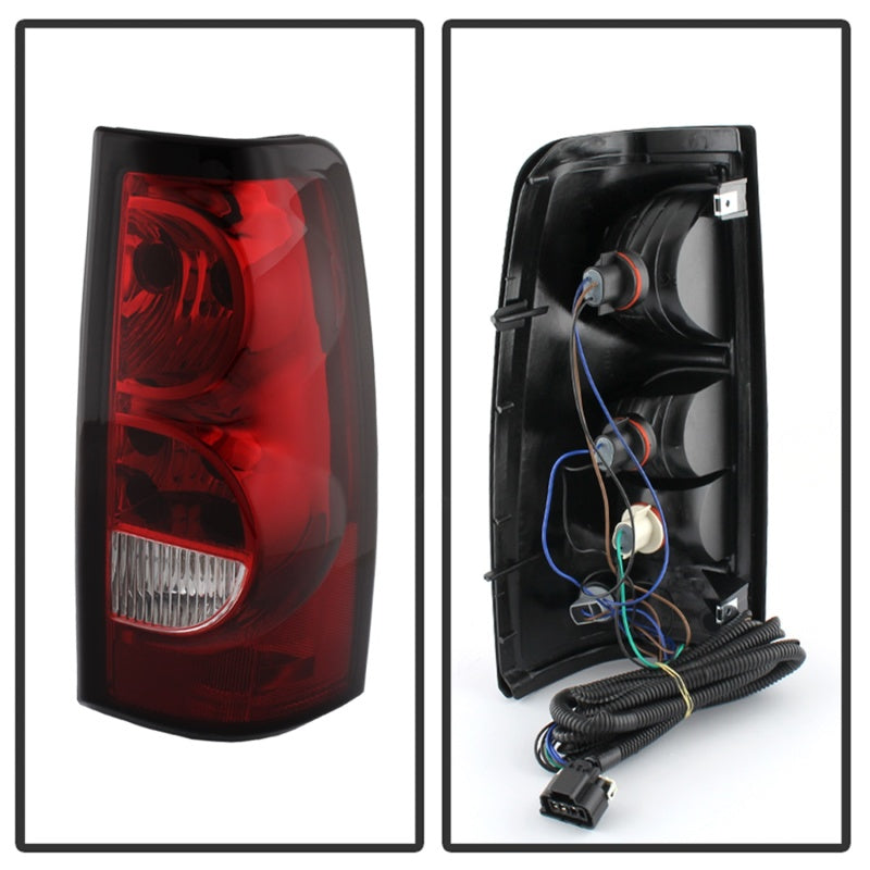 xTune 03-06 Chevrolet Silverado 1500 (w/o Stepside) Tail Light - OEM Right (ALT-JH-CS03-OE-R) SPYDER
