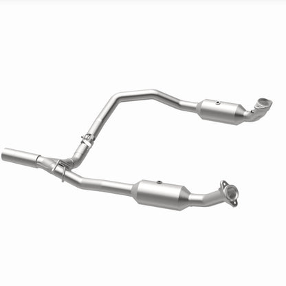 Magnaflow 17-18 Ford E-350 6.8L Direct Fit Converter Magnaflow