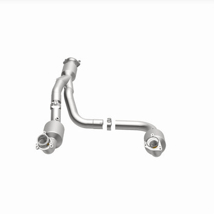 Magnaflow 12-20 Chevrolet Express 4500 Underbody 6.0L Direct Fit Catalytic Converter Magnaflow