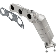 Load image into Gallery viewer, MagnaFlow Conv DF 04-05 Suz Verona2.5 Manifold Rear