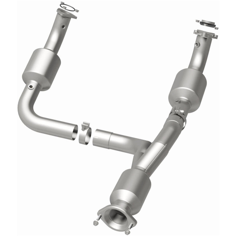 Magnaflow 12-20 Chevrolet Express 4500 Underbody 6.0L Direct Fit Catalytic Converter Magnaflow