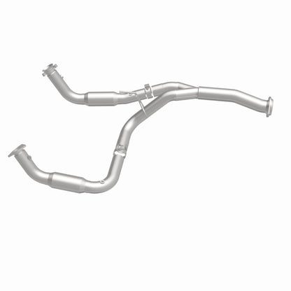 Magnaflow 11-15 Chevrolet Silverado 2500 HD 6.0L Direct Fit Converter Magnaflow