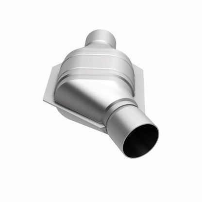MagnaFlow Conv Univ 2.25in Inlet/Outlet Angled Offset/Center Calif OBDII Magnaflow