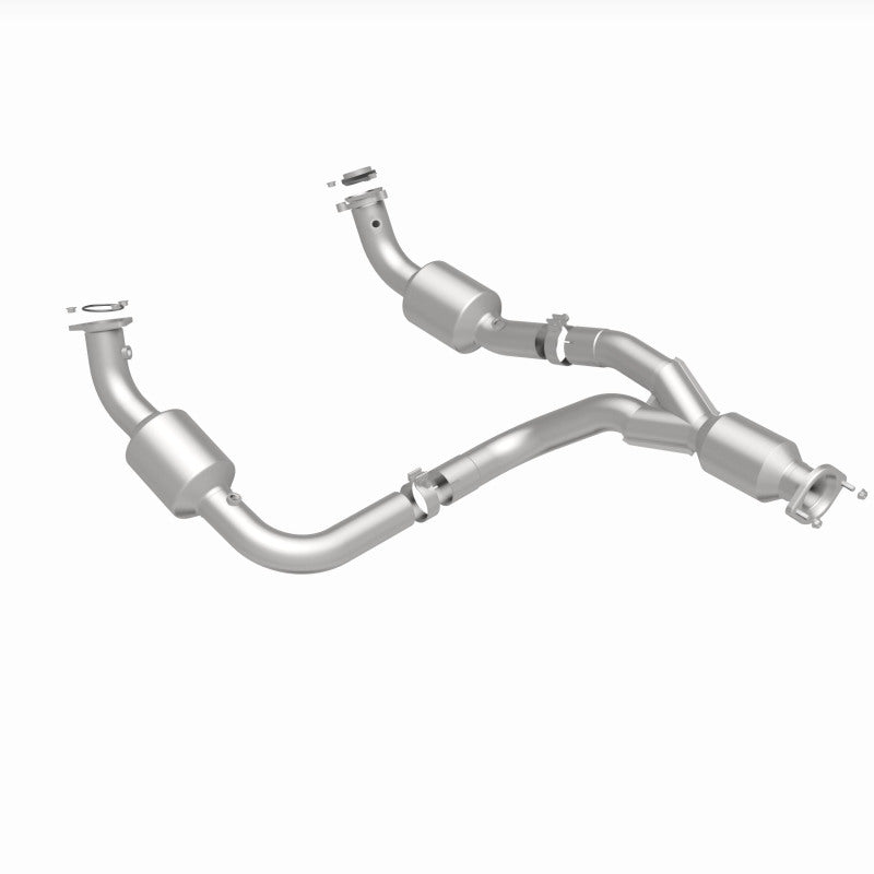 Magnaflow 12-20 Chevrolet Express 4500 Underbody 6.0L Direct Fit Catalytic Converter Magnaflow