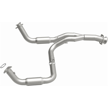 Magnaflow 07-10 GMC Sierra 2500 HD 6.0L Direct Fit Converter Magnaflow