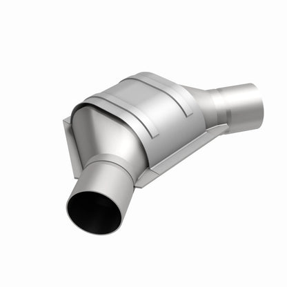 MagnaFlow Conv Univ 2.50inch Angled Inlet/Outlet Magnaflow