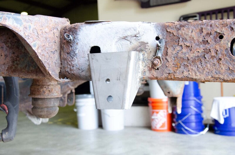 Rust Buster 09-18 Dodge Ram 1500 All Cab/Bed Config. Sway Bar Link Bracket - Right