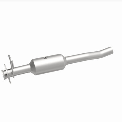 MagnaFlow 16-19 Ford F-650 V10 6.8L Underbody Direct Fit Catalytic Converter Magnaflow