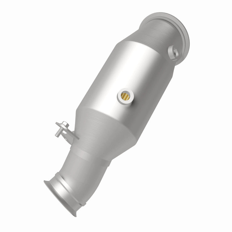 MagnaFlow 2014 BMW 335i GT xDrive 3.0L Underbody Direct Fit EPA Compliant Catalytic Converter Magnaflow