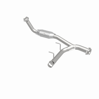 MagnaFlow Conv DF 03-05 Ford Expedition/05-06 Lincoln Navigator 5.4L P/S Magnaflow
