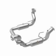 Load image into Gallery viewer, Magnaflow 20-22 Ford F-250 SD Single Underbody Direct Fit Cat Converter