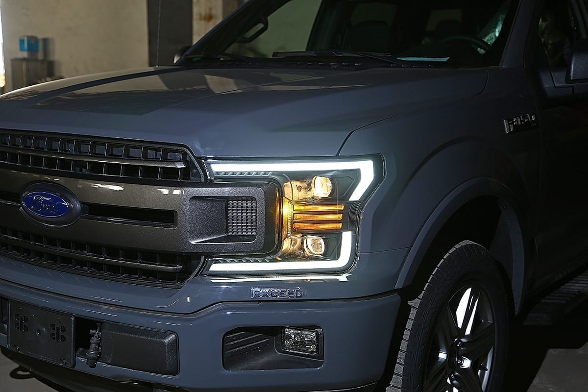 AlphaRex 18-20 Ford F150 PRO-Series Halogen Projector Headlights Chrome - 880187 AlphaRex