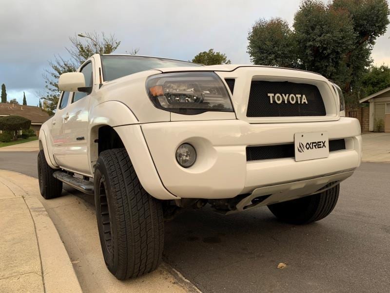 AlphaRex 05-11 Toyota Tacoma LUXX-Series LED Crystal Headlights Chrome - 880734