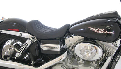 Mustang 76704 Wide Tripper Solo Seat Black Diamond Stitch for Harley Dyna 2006-2017