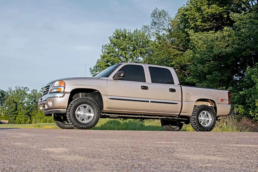 Rough Country 1.5-2 Inch Lift Kit Chevy/GMC 1500 28330 Rough Country