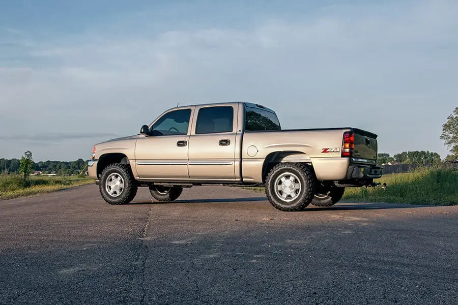 Rough Country 1.5-2 Inch Lift Kit Chevy/GMC 1500 28330 Rough Country