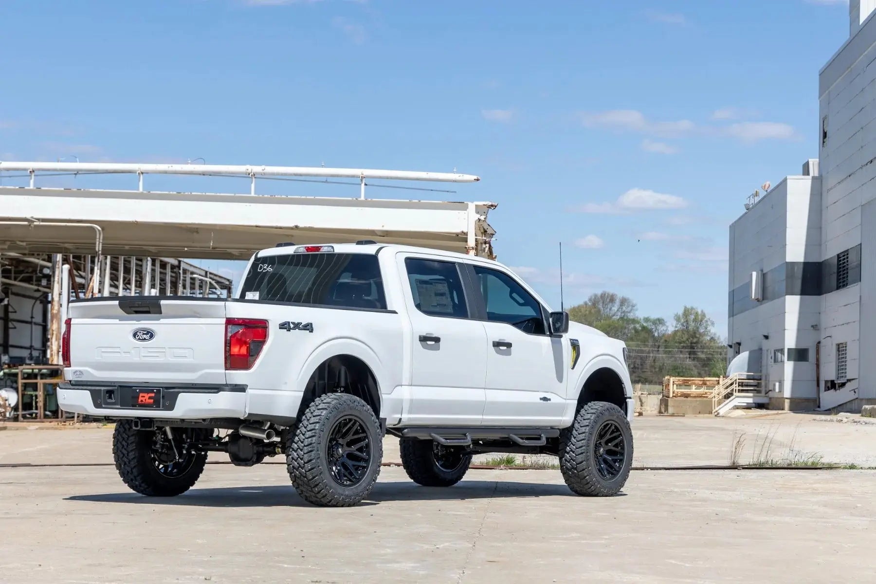 Rough Country 6 Inch Lift Kit Ford F-150 (21-24) 49931 Rough Country