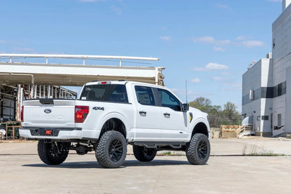 Rough Country 6 Inch Lift Kit Ford F-150 (21-24) 49931 Rough Country