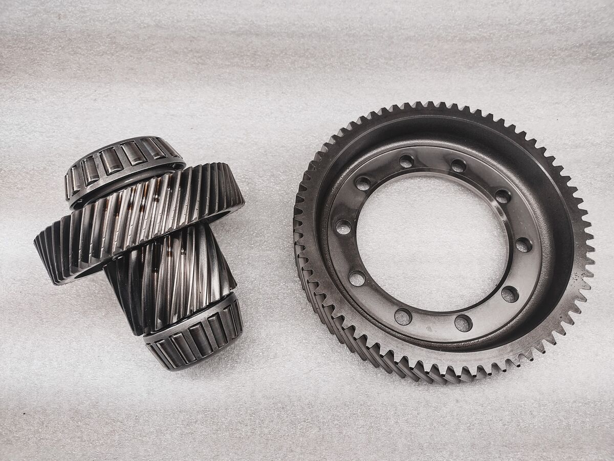 Cometic Transmission Main Dr Gear End (Blank)