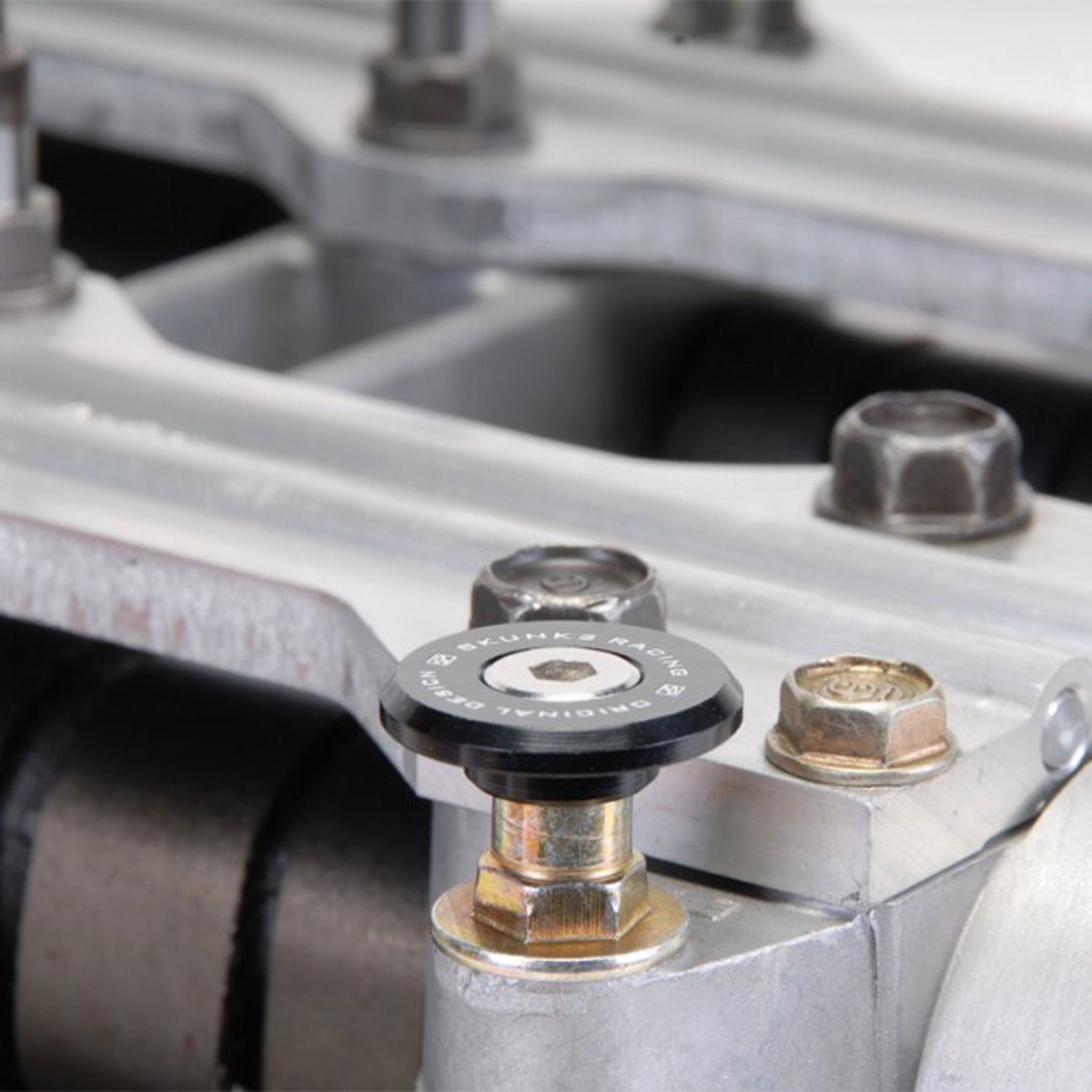 Skunk2 Low-Profile Valve Cover Hardware Kit – Honda B-Series VTEC (Clear Anodized)