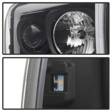 Load image into Gallery viewer, Spyder 99-04 Ford F250 Super Duty Projector Headlights - Light Bar - Black PRO-YD-FF25099V2-LB-BK - eliteracefab.com