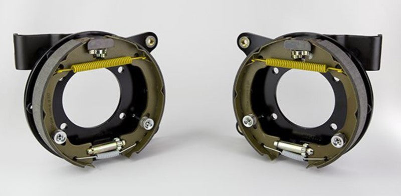 Wilwood Brackets (2) - Disc/Drum Ford 8.8 Special - 3.15in Bearing 2.50in Offset 1pc 0.81in Rotor Wilwood