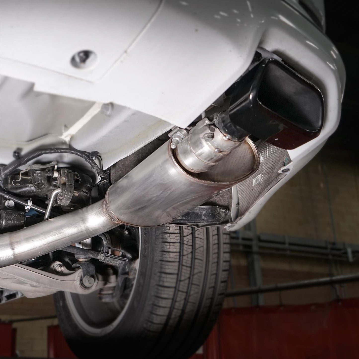 STAINLESS WORKS Legend Catback With X-Pipe Crossover Jeep Grand Cherokee 5.7L WK2 2011-2020 - eliteracefab.com