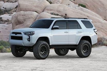 Fabtech 2015-21 Toyota 4Runner 4WD 6in Perf Sys w/Dl 2.5C/O & 2.25 - eliteracefab.com