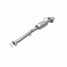 Load image into Gallery viewer, MagnaFlow 99-03 Chevrolet Tracker / Suzuki Vitara 1.6L/2.0L Direct-Fit Catalytic Converter