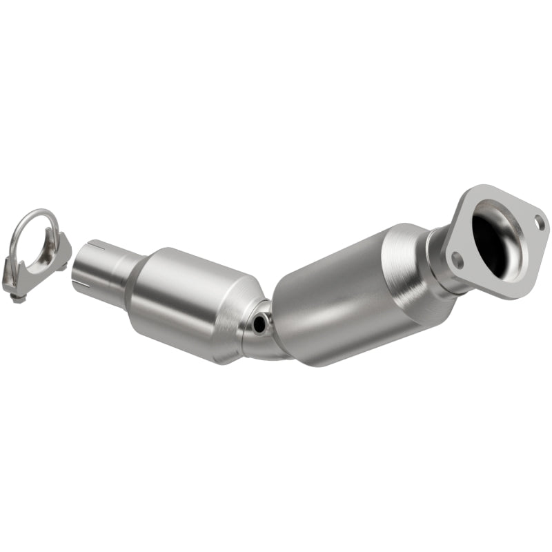 Magnaflow Conv DF 2010-2015 Prius L4 1.8 OEM Underbody Magnaflow