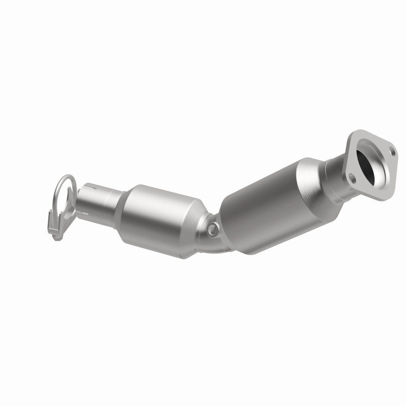 Magnaflow Conv DF 2010-2015 Prius L4 1.8 OEM Underbody Magnaflow