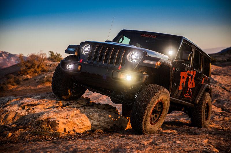 Fox 2018+ Jeep Wrangler JL 2.0 Performance Series 11.6in Smooth Body IFP Front Shock 4.5-6in. Lift - eliteracefab.com