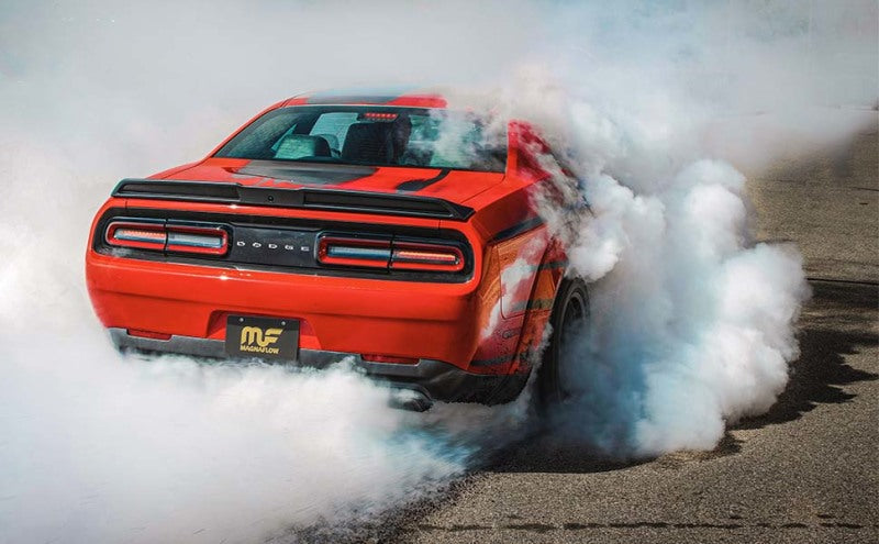 MagnaFlow Axle-Back, SS, 2.5in, Quad Split Rear 3.5in Tip 2015 Dodge Challenger R/T 5.7L Magnaflow