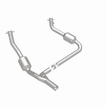 Load image into Gallery viewer, MagnaFlow 10-11 Jeep Wrangler 3.8L OEM Direct-Fit Catalytic Converter