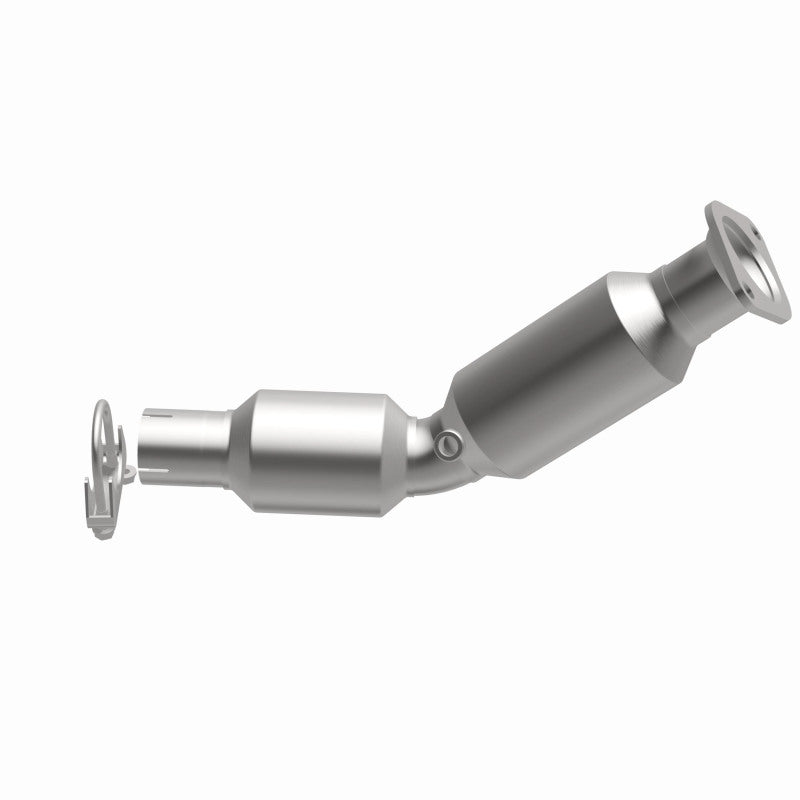 Magnaflow Conv DF 2010-2015 Prius L4 1.8 OEM Underbody Magnaflow