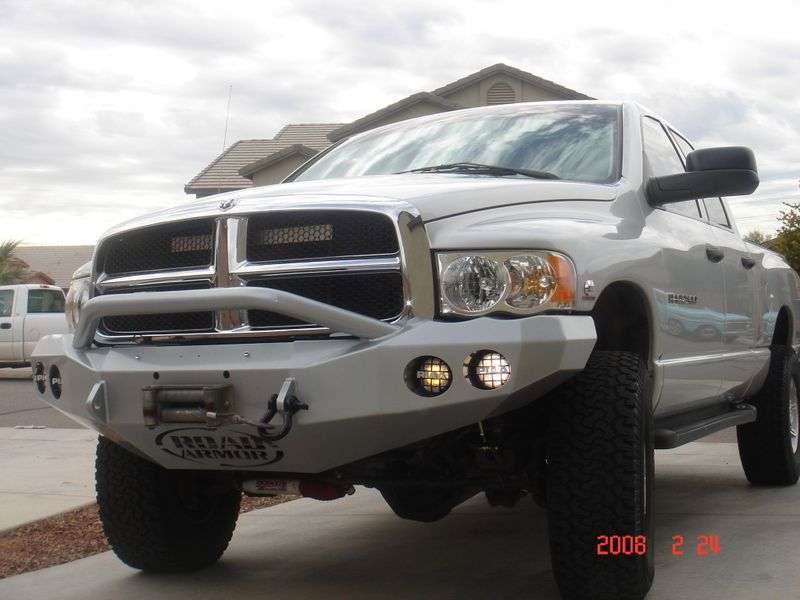 Road Armor 03-05 Dodge 2500 Stealth Front Winch Bumper w/Pre-Runner Guard - Tex Blk Road Armor