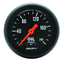 Load image into Gallery viewer, Autometer Z Series 52mm 0-200 PSI Mechanical Oil Pressure Gauge.