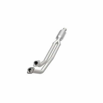 MagnaFlow Conv Volvo 6.5X4 2/2.5 Magnaflow
