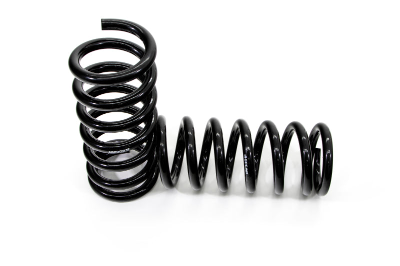 UMI Performance 78-88 GM G-Body Front 1in 70-81 F-Body 2-1/2in Lowering Spring - eliteracefab.com