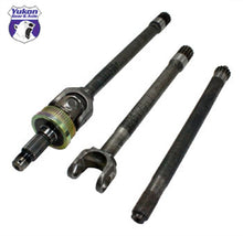 Load image into Gallery viewer, Yukon Gear Replacement Axle For Dana 60 / 18.31in Inner / Right Hand / (15Spline Disconnect)