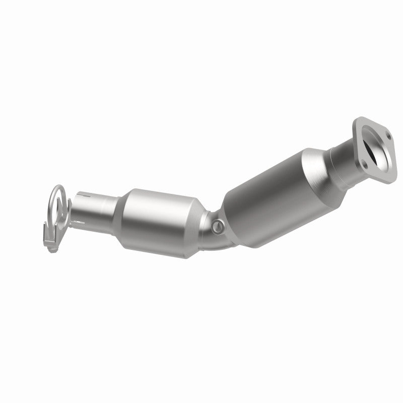 Magnaflow Conv DF 2010-2015 Prius L4 1.8 OEM Underbody Magnaflow