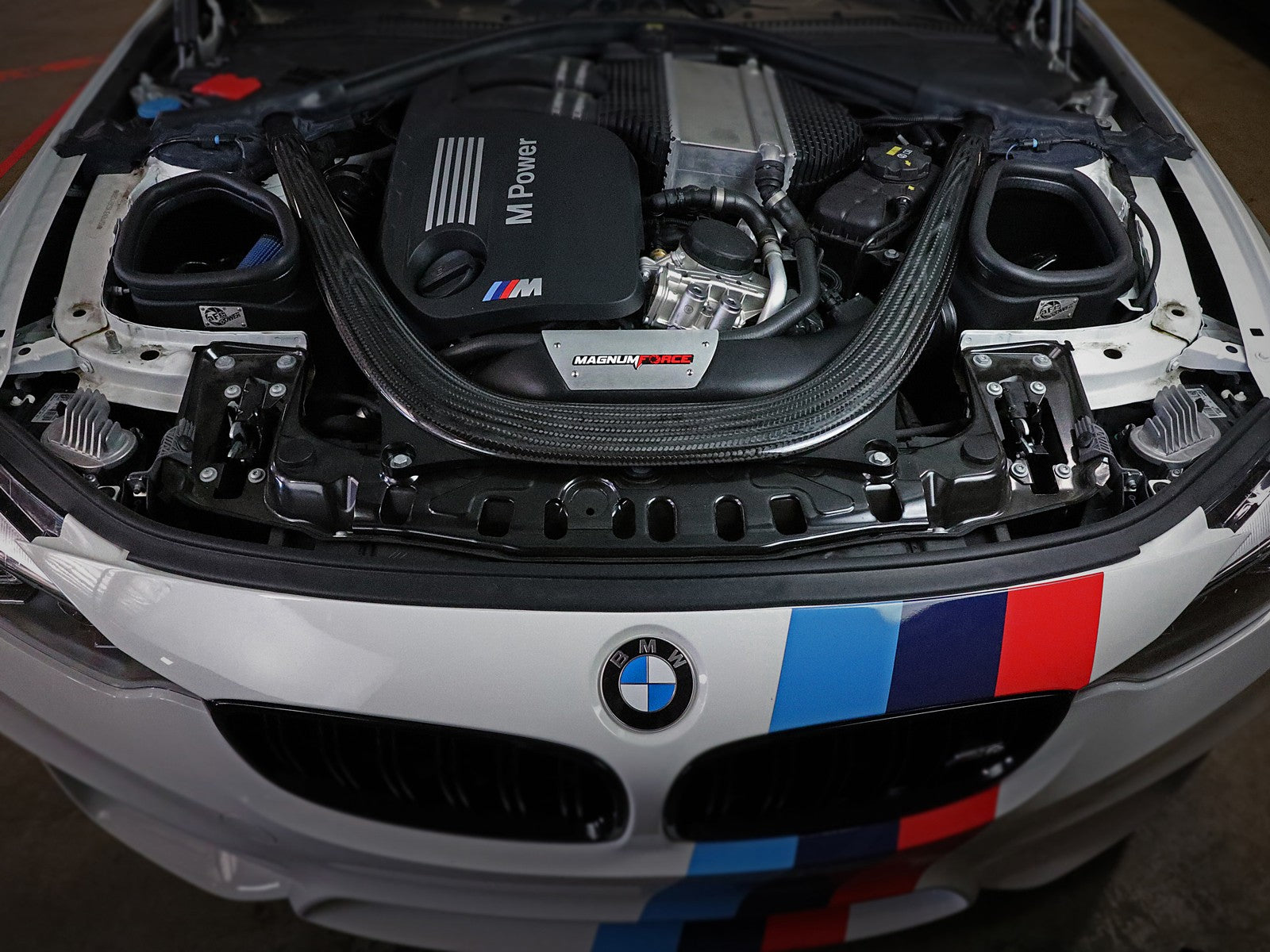 aFe POWER Magnum FORCE Stage-2 Pro 5R Cold Air Intake System 15-19 BMW M3/M4 3.0L - eliteracefab.com