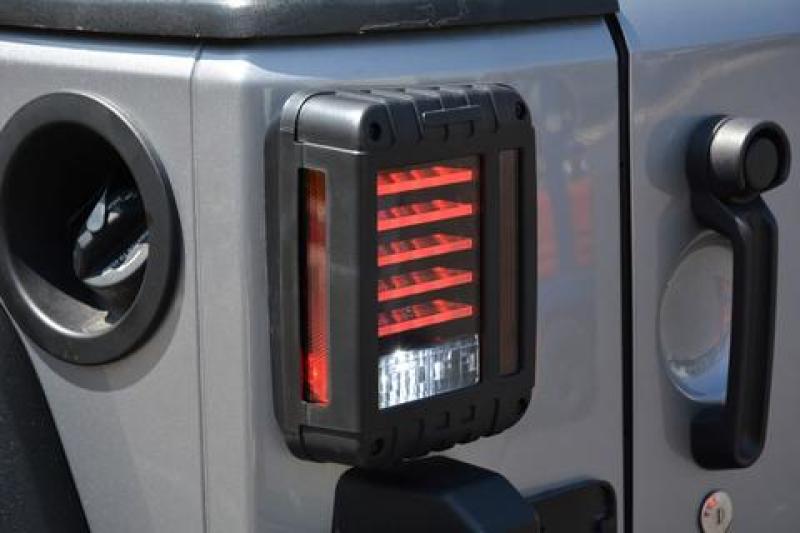 DV8 Offroad 07-18 Jeep Wrangler JK Horizontal LED Tail Light - eliteracefab.com