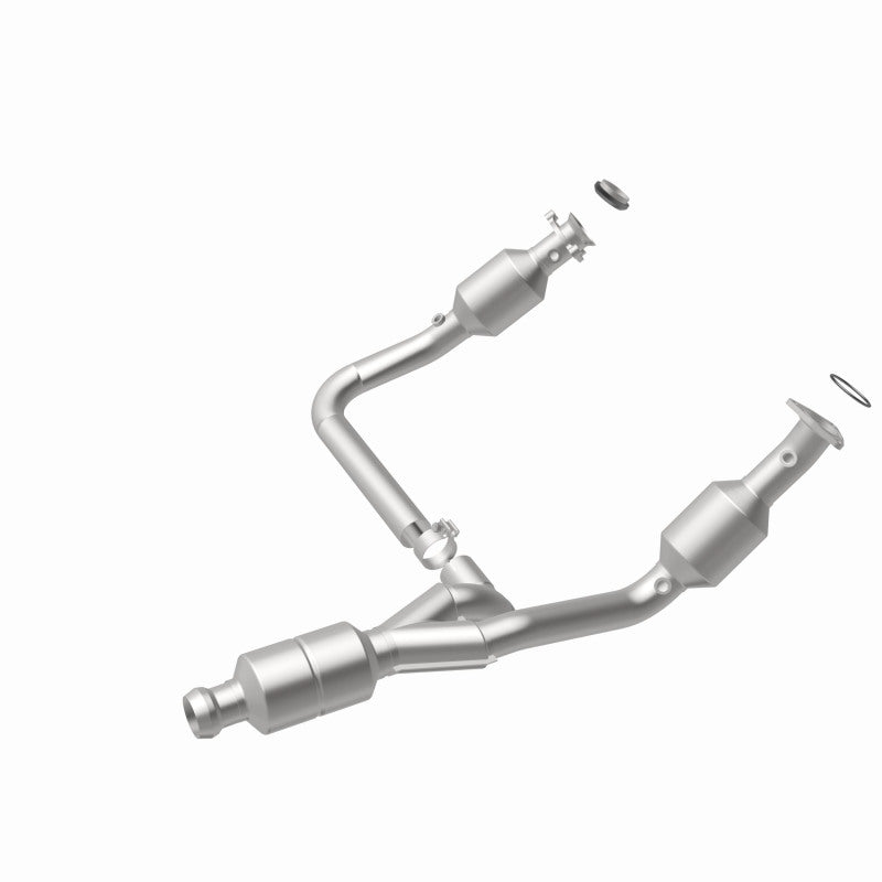 MagnaFlow Conv Direct Fit 14-16 GMC Sierra 1500 V6 4.3L - eliteracefab.com