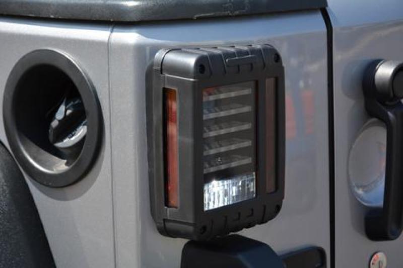 DV8 Offroad 07-18 Jeep Wrangler JK Horizontal LED Tail Light - eliteracefab.com