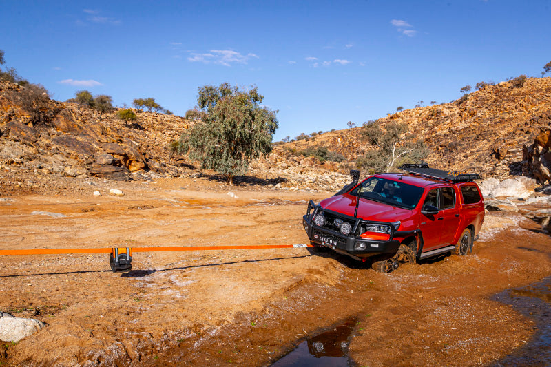 ARB Weekender Recovery Kit Incl 17600lb Recovery Strap/4.75T Shackles - eliteracefab.com